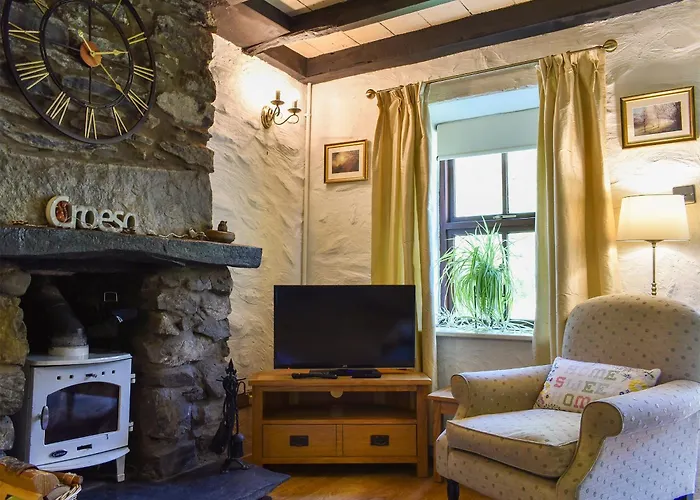 Uk34351 - Squirrel Cottage